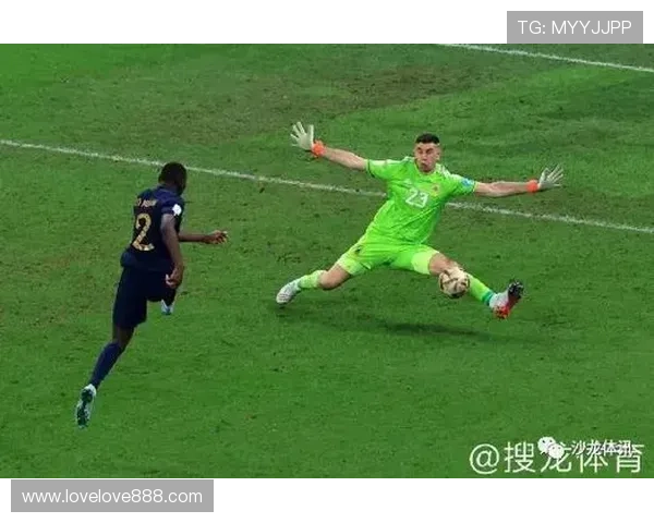 曼联压哨引进新门神拉门斯放弃世界杯冠军大马丁的背后原因